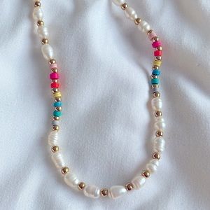 Gorgeous handmade pearl choker🦄